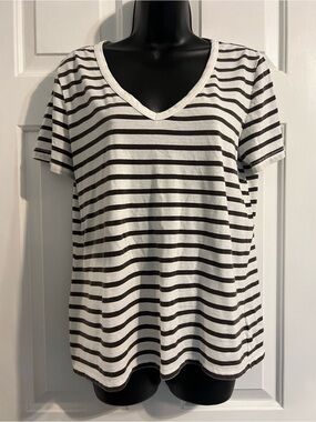 GAP Black and White Striped V-Neck Tee